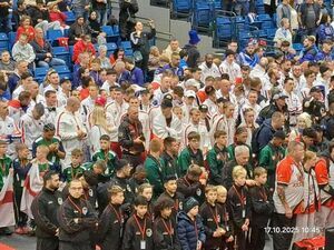 Zawodnicy Kickboxing Fighter Żarów z medalami Mistrzostw Świata