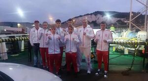 Zawodnicy Kickboxing Fighter Żarów z medalami Mistrzostw Świata