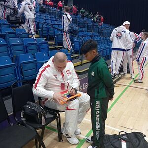 Zawodnicy Kickboxing Fighter Żarów z medalami Mistrzostw Świata