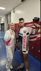 Zawodnicy Kickboxing Fighter Żarów z medalami Mistrzostw Świata