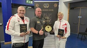 Zawodnicy Kickboxing Fighter Żarów z medalami Mistrzostw Świata