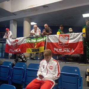 Zawodnicy Kickboxing Fighter Żarów z medalami Mistrzostw Świata