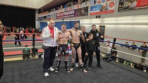 Zawodnicy Kickboxing Fighter Żarów z medalami Mistrzostw Świata