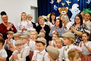 Bajkowe Przedszkole i Żłobek Miejski w Żarowie otwarte po termomodernizacji i remoncie