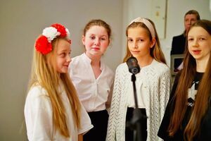 Wieczornica Patriotyczna dla Niepodległej w SP Żarów