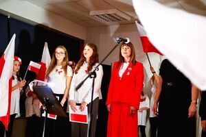 Wieczornica Patriotyczna dla Niepodległej w SP Żarów