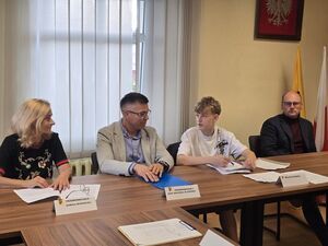 Ślubowanie radnych i ważne decyzje podczas II sesji MRM