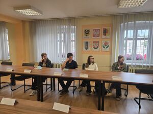 Ślubowanie radnych i ważne decyzje podczas II sesji MRM