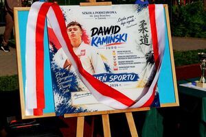 Mistrz Dawid Kamiński na Dniu Sportu w SP Żarów
