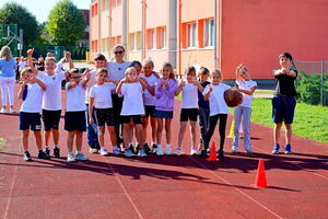 Mistrz Dawid Kamiński na Dniu Sportu w SP Żarów