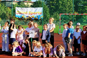Mistrz Dawid Kamiński na Dniu Sportu w SP Żarów