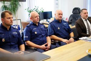 Spotkanie w sprawie bezpieczeństwa w szkołach i przedszkolu