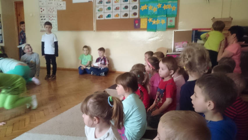 Przedstawienie &quot;Witamy wiosnę&quot;