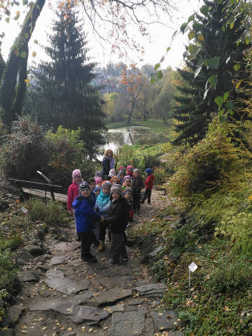 Przedszkolaki z Nasutowa w Ogrodzie Botanicznym