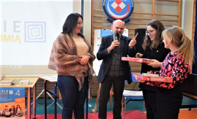 Realizacja projektu edukacyjnego &quot;Ferie z ekonomią&quot;