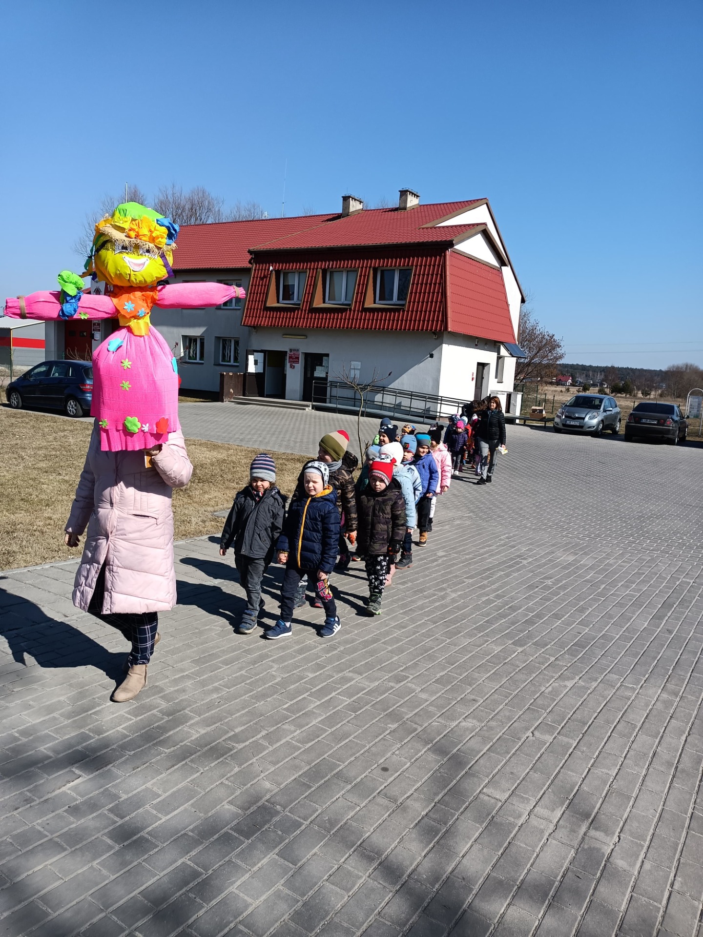 Przedszkolaki witają WIOSNĘ!