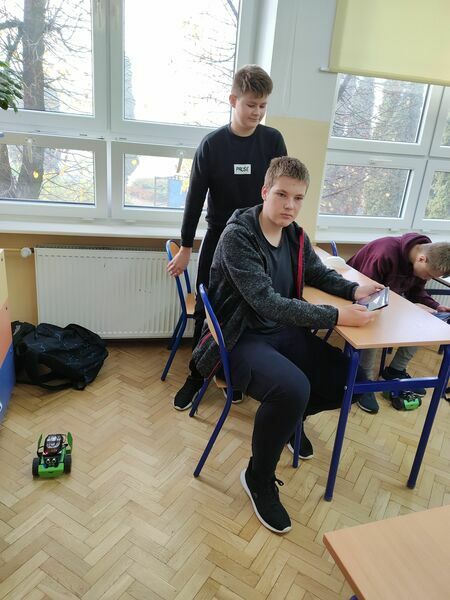 Programowanie robotów klasa 8b