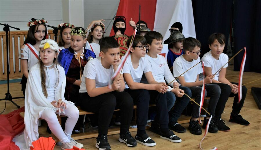 Artyści z klasy piątej gotowi do występu