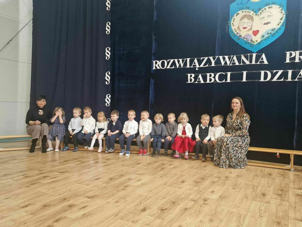 DZIEŃ BABCI I DZIADKA