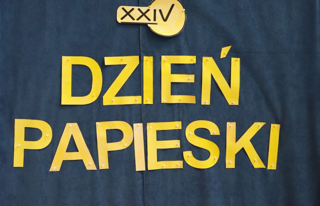 DZIEŃ PAPIESKI