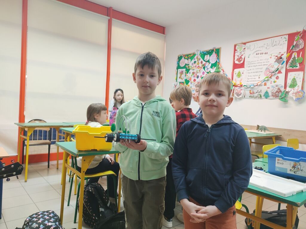 ROBOTYKA DLA UCZNIÓW KLAS I-IV