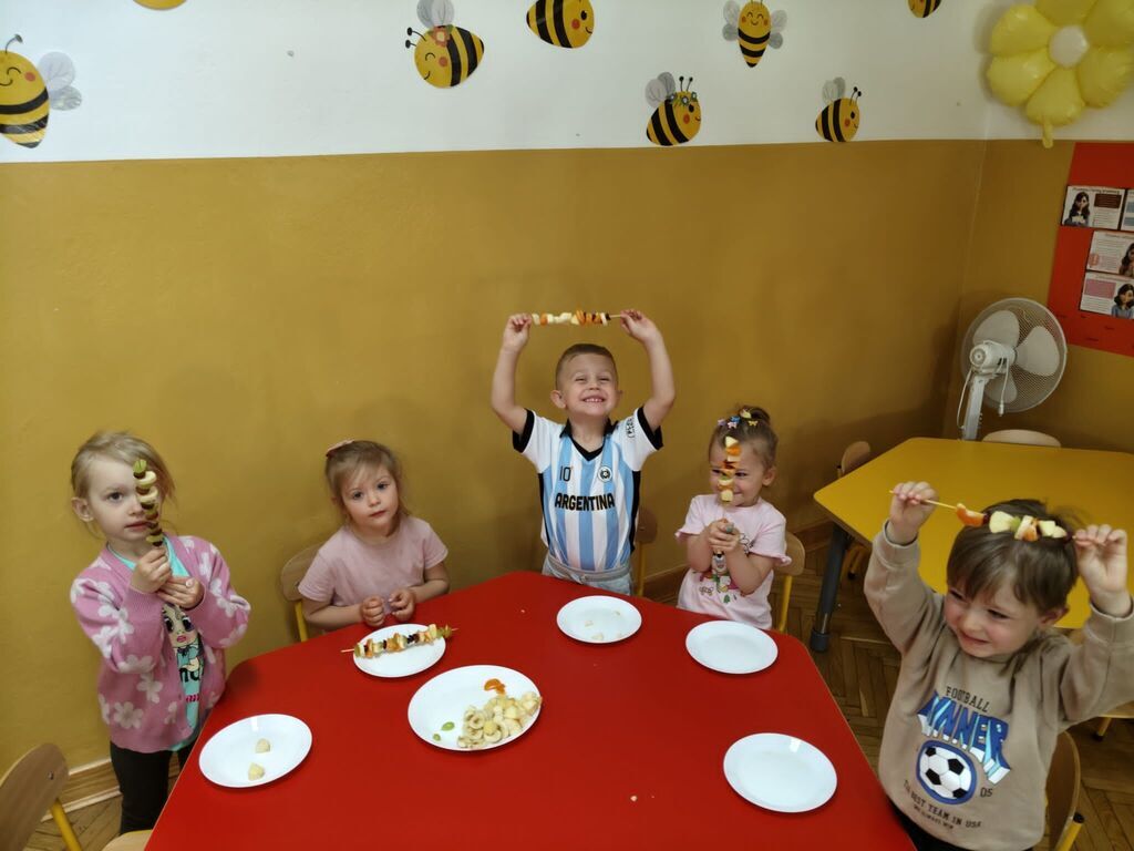 ZABAWA, NAUKA I ZMYSŁY