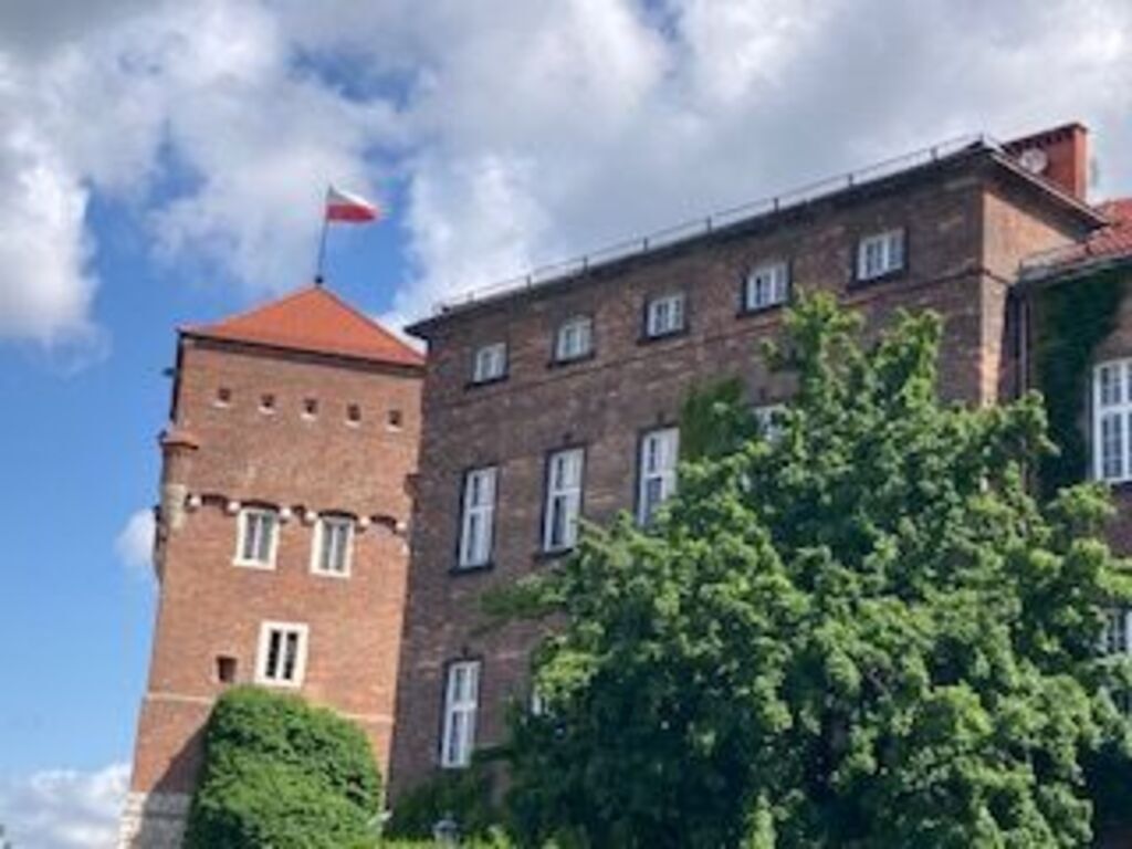 UCZNIOWIE KLAS IV I V NA WYCIECZCE W SANDOMIERZU, BOCHNI I KRAKOWIE