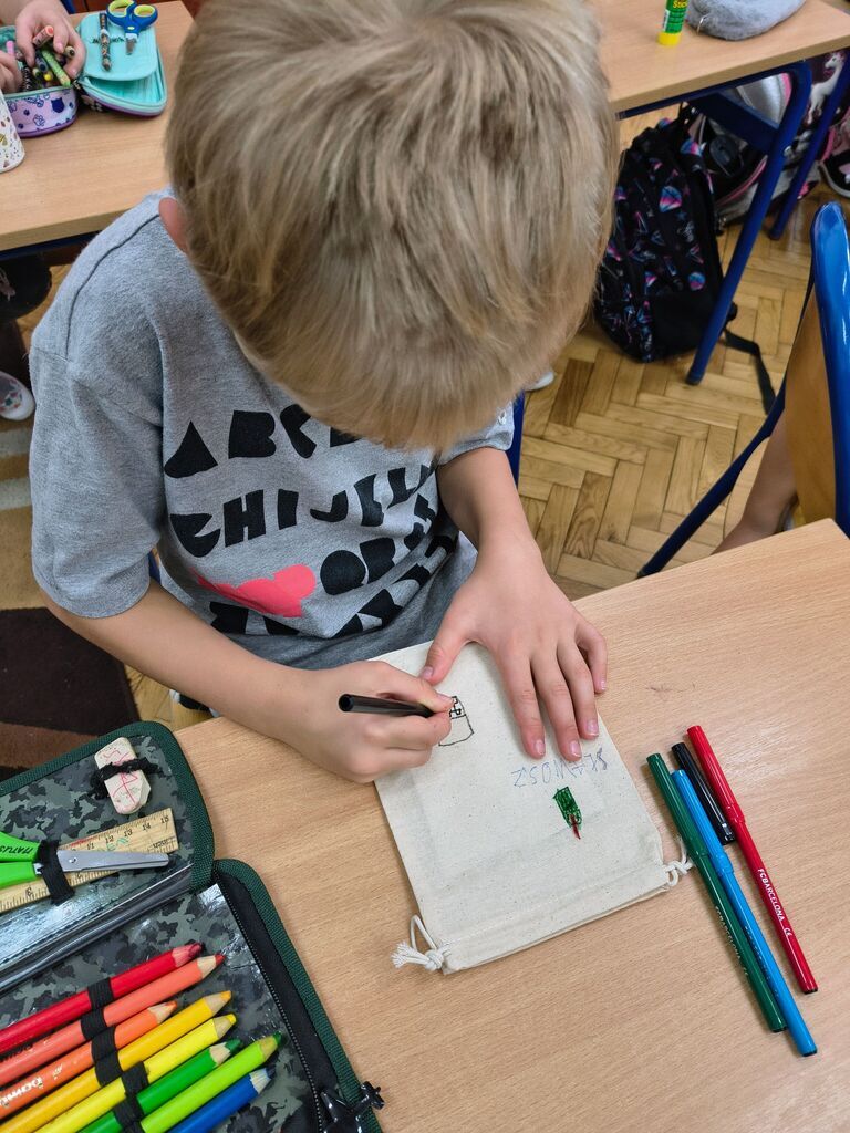 PROJEKTOWANIE WORECZKA
