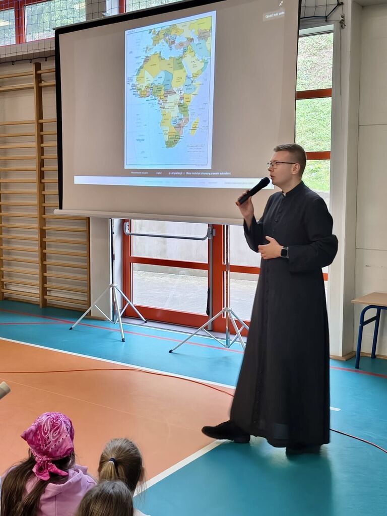 SPOTKANIE Z KS. DAVIDEM OKULLU – MISJONARZEM Z UGANDY