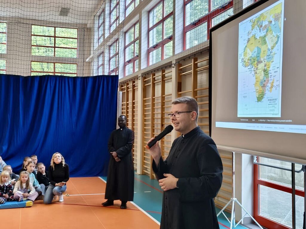 SPOTKANIE Z KS. DAVIDEM OKULLU – MISJONARZEM Z UGANDY