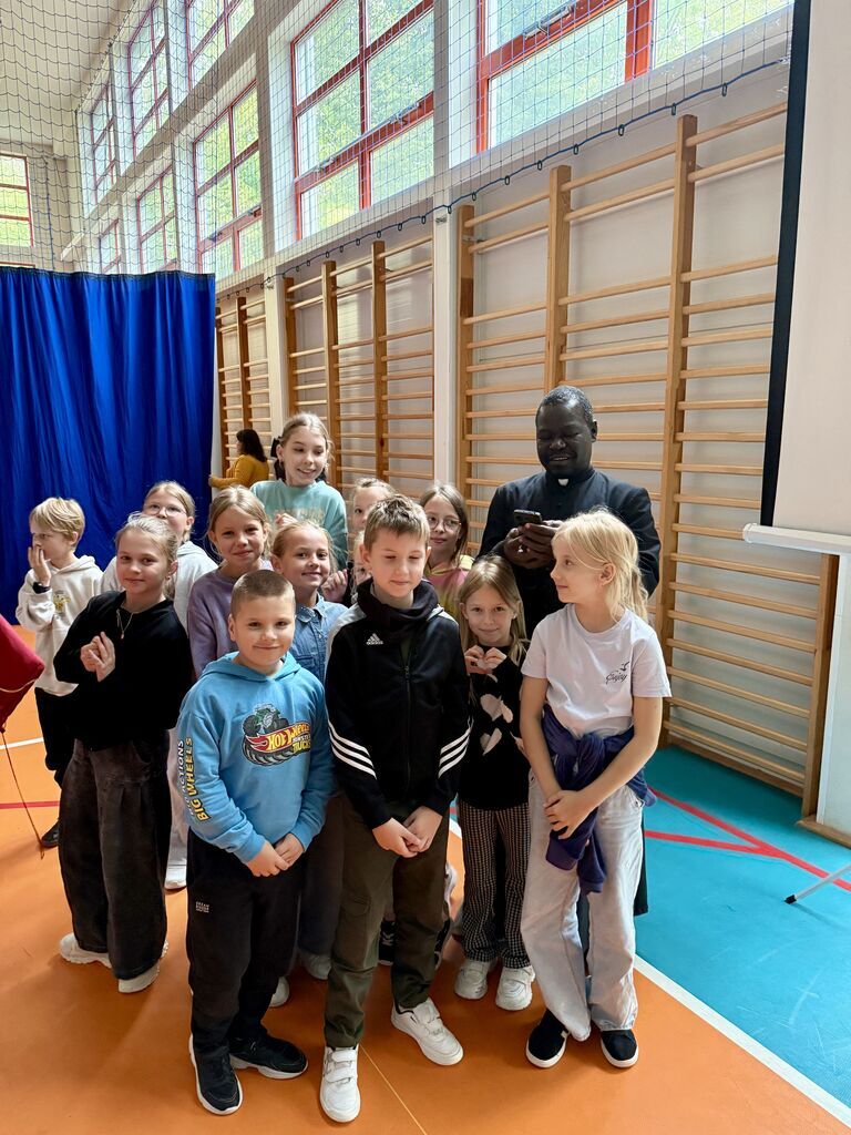 SPOTKANIE Z KS. DAVIDEM OKULLU – MISJONARZEM Z UGANDY