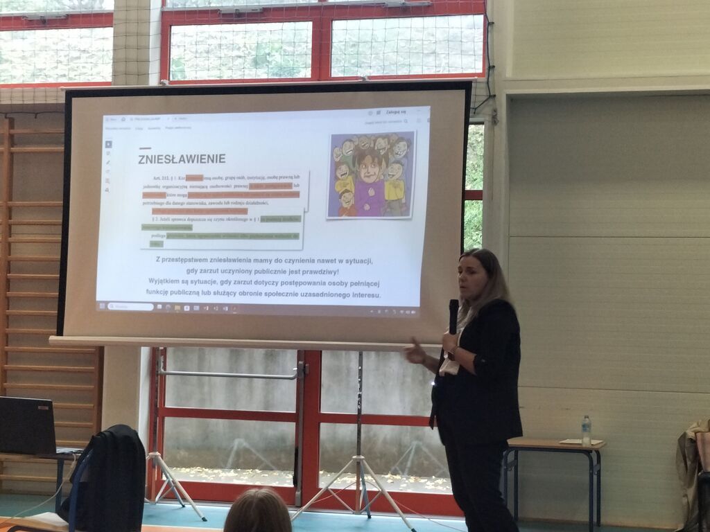 “ADWOKACI ROZJAŚNIAJĄ PRAWO. PRAWO VS HEJT. SZKOŁA WOLNA OD HEJTU”