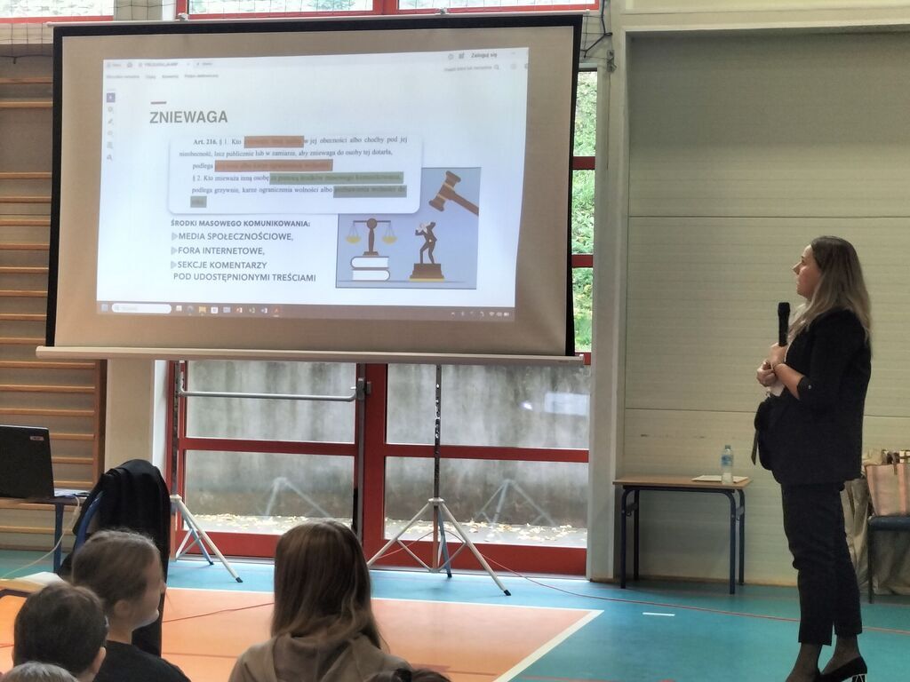 “ADWOKACI ROZJAŚNIAJĄ PRAWO. PRAWO VS HEJT. SZKOŁA WOLNA OD HEJTU”