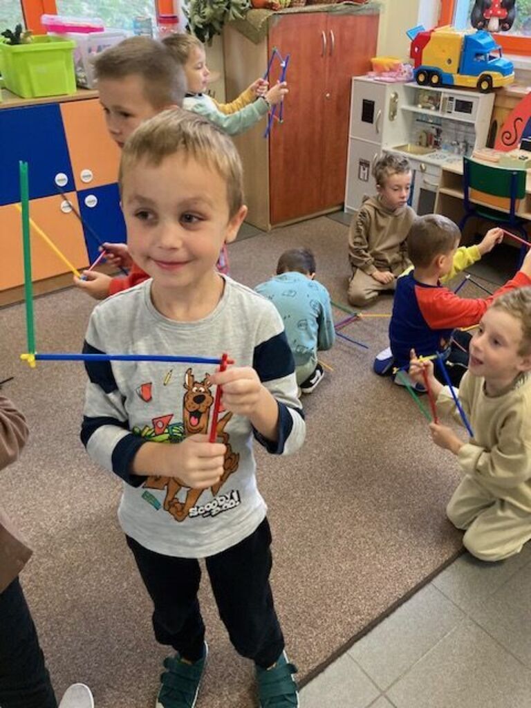 NAUKA PRZEZ ZABAWĘ – LICZEBNIKI PO ANGIELSKU W ZERÓWCE