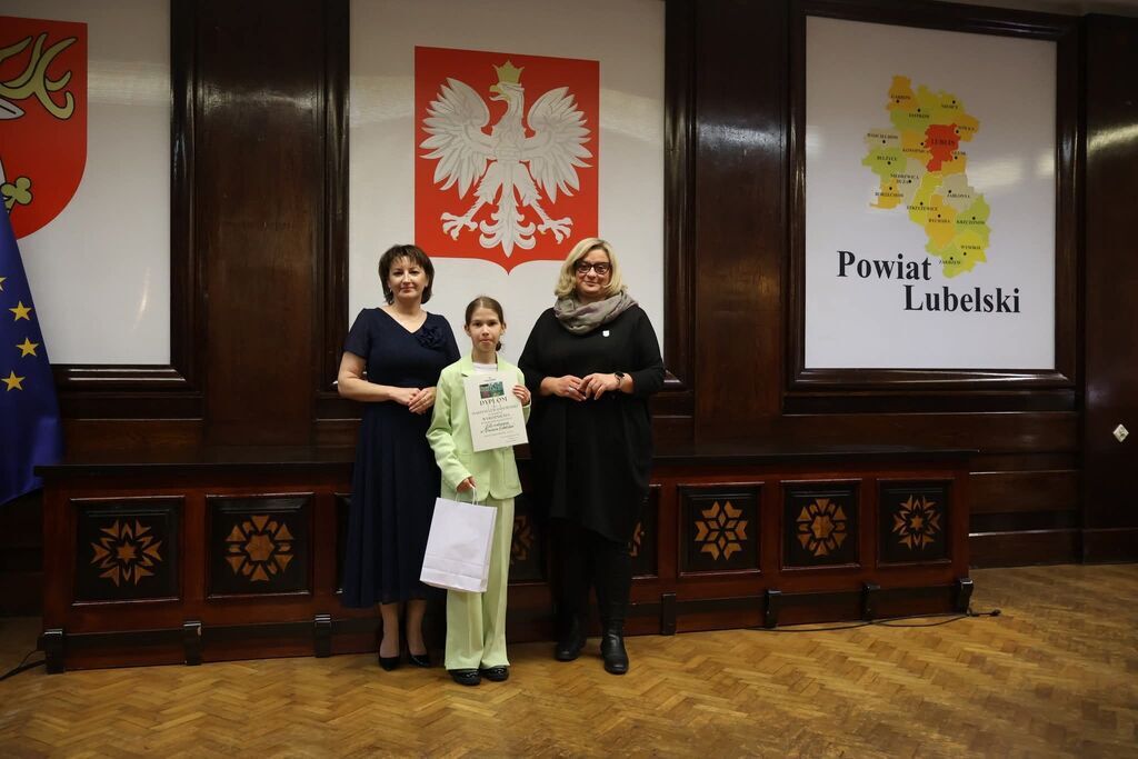 SUKCES NASZYCH UCZNIÓW W POWIATOWYM KONKURSIE