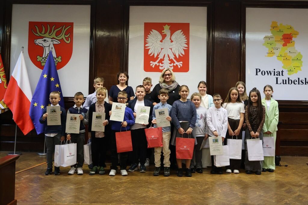 SUKCES NASZYCH UCZNIÓW W POWIATOWYM KONKURSIE