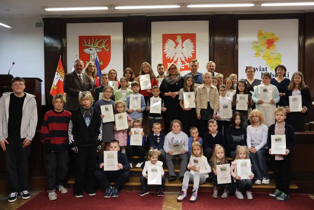 SUKCES NASZYCH UCZNIÓW W POWIATOWYM KONKURSIE