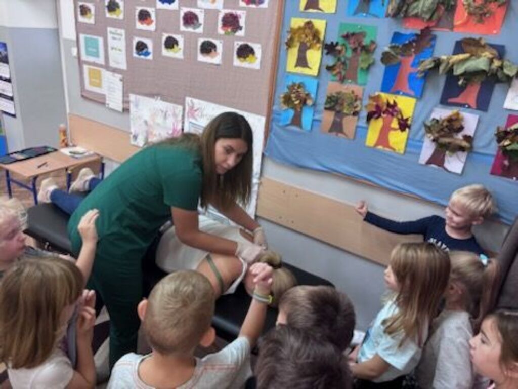 SPOTKANIE Z FIZJOTERAPEUTKIĄ W KLASIE I A