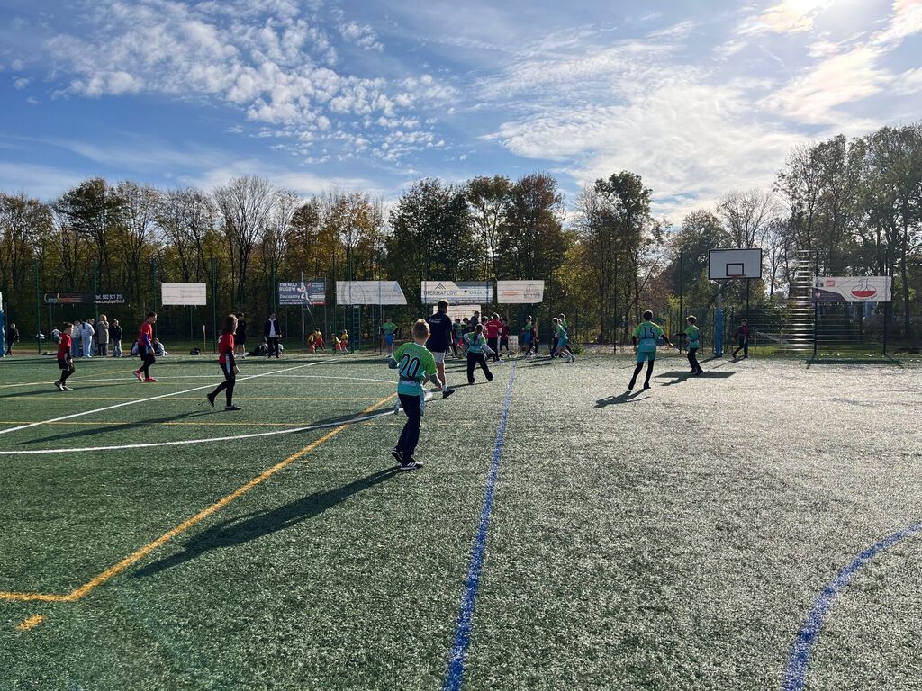SUKCES NASZYCH UCZNIÓW W TURNIEJU RUGBY TAG W ŁUSZCZOWIE!