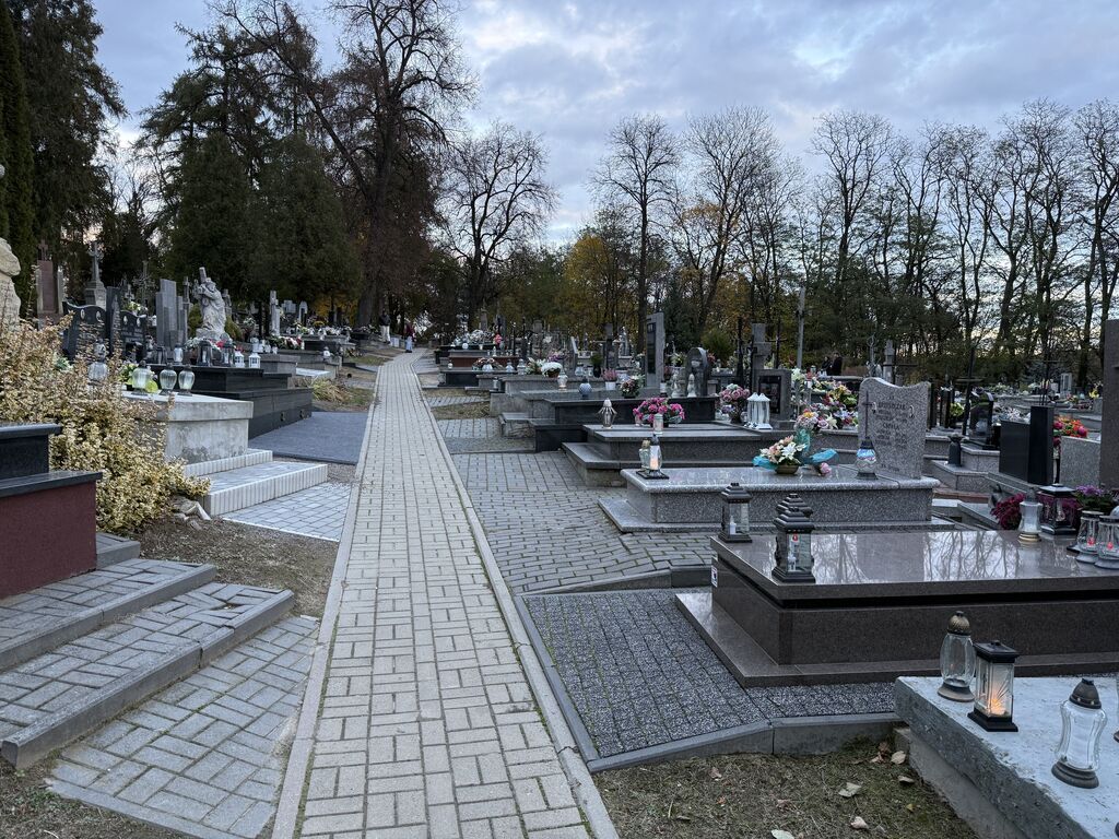 PAMIĘTAMY O TYCH, KTÓRZY ODESZLI…