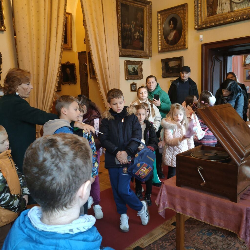 WYCIECZKA DO PAŁACU ZAMOYSKICH W KOZŁÓWCE