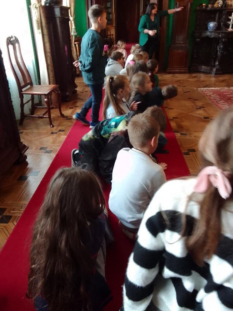 WYCIECZKA DO PAŁACU ZAMOYSKICH W KOZŁÓWCE