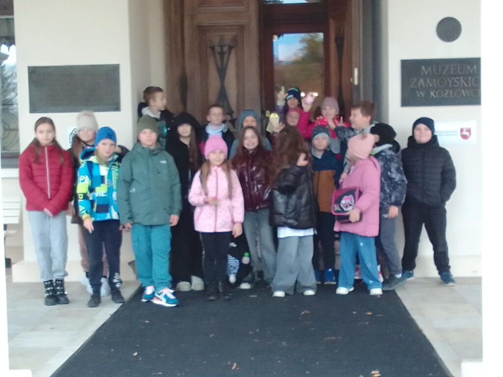 WYCIECZKA DO PAŁACU ZAMOYSKICH W KOZŁÓWCE