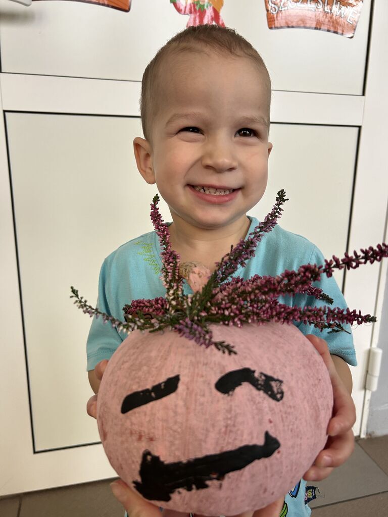 Dyniowe zabawy wspierające rozwój sensomotoryczny