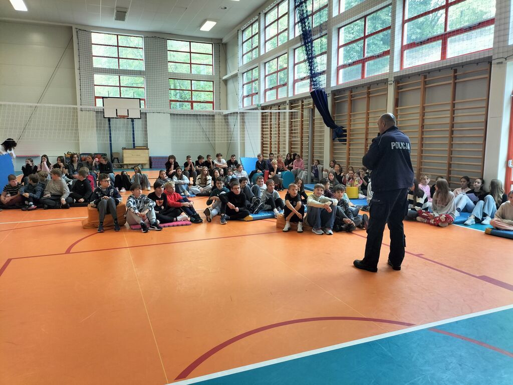 SPOTKANIA Z FUNKCJONARIUSZAMI POLICJI