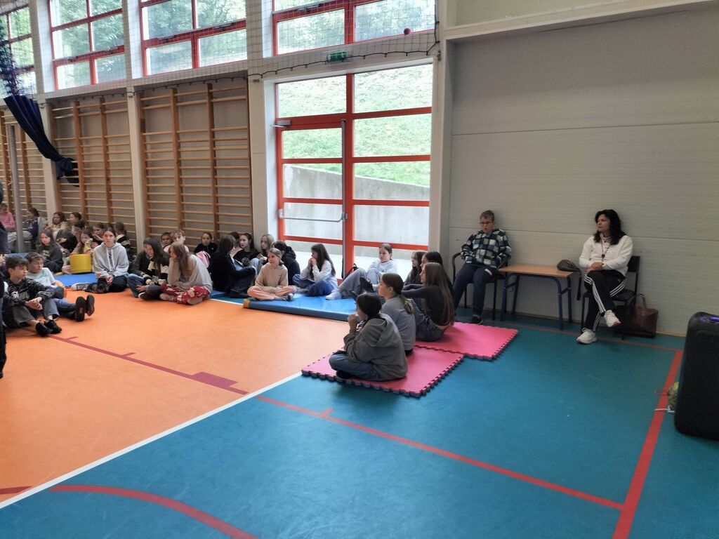 SPOTKANIA Z FUNKCJONARIUSZAMI POLICJI