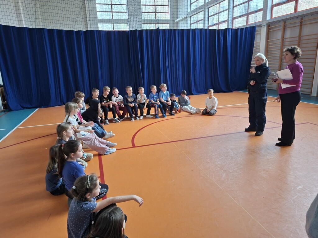 SPOTKANIA Z FUNKCJONARIUSZAMI POLICJI