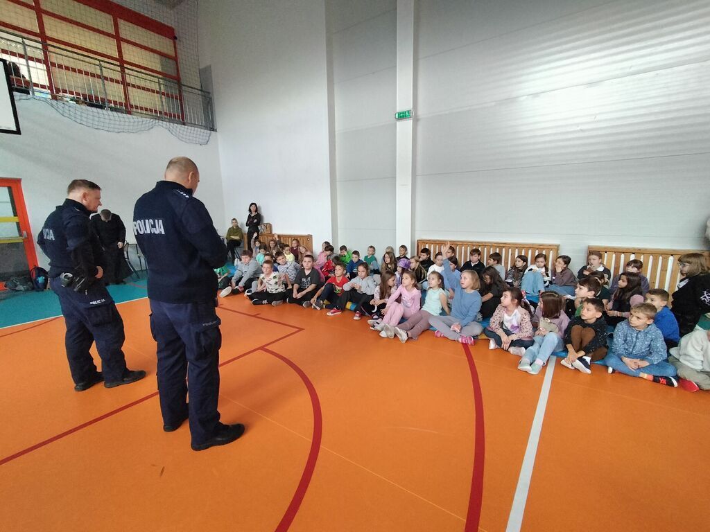 SPOTKANIA Z FUNKCJONARIUSZAMI POLICJI