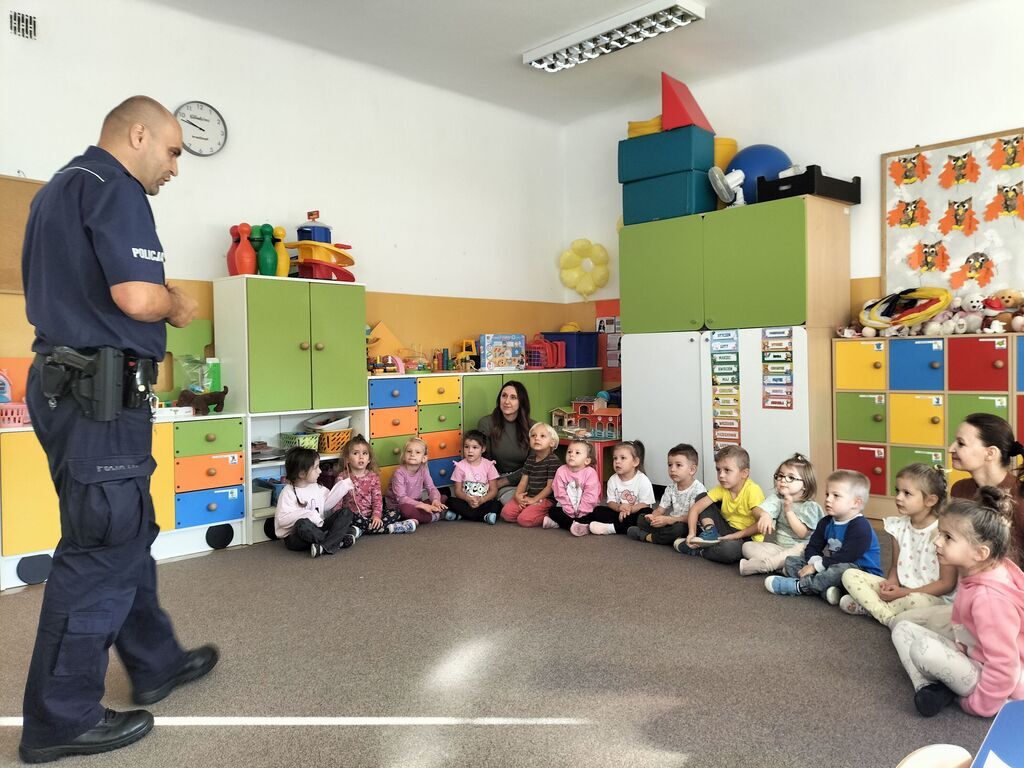 SPOTKANIA Z FUNKCJONARIUSZAMI POLICJI