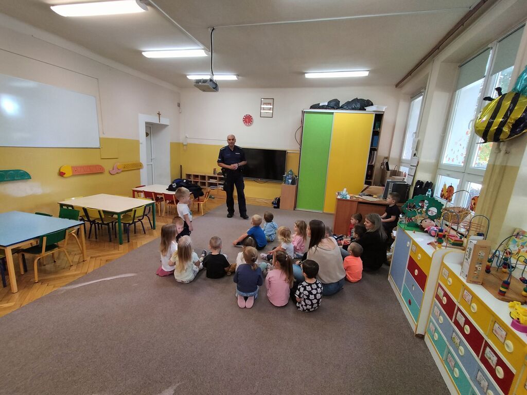 SPOTKANIA Z FUNKCJONARIUSZAMI POLICJI